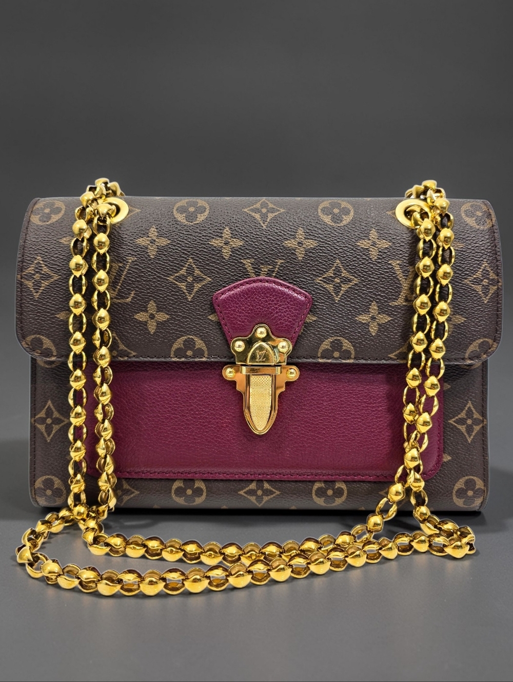✨️Authentic Louis Vuitton Victoire Monogram Bag